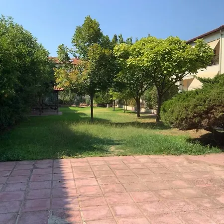 Getaway Apartmán Néoi Epivátai